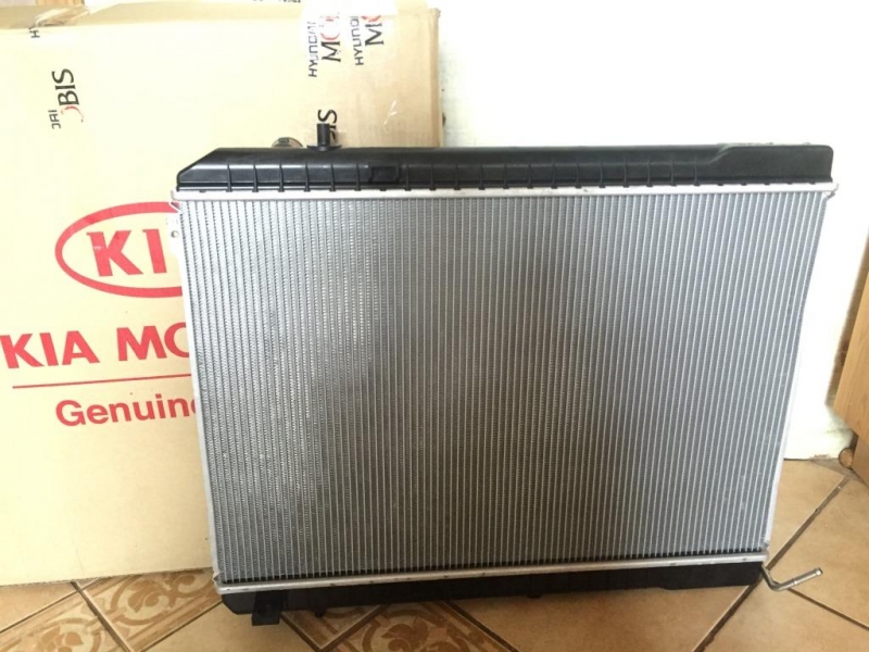 радиатор 25310-4D330