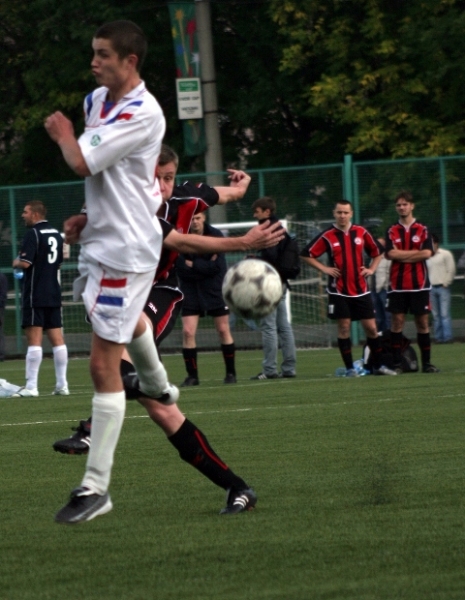 Центр полузащиты