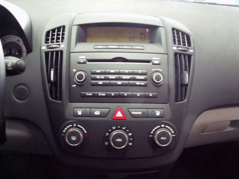 KIA_CEED_04