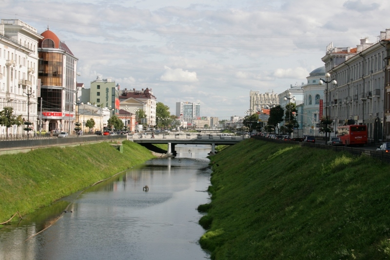 вид с мостика на центр