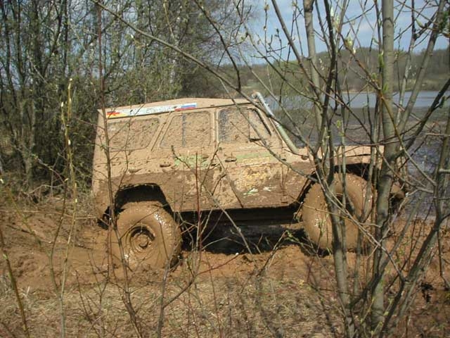 Солнце, лес, вода и... грязь...