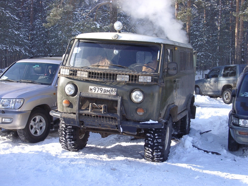 По Европе мы на танках, а в России на "буханках"...