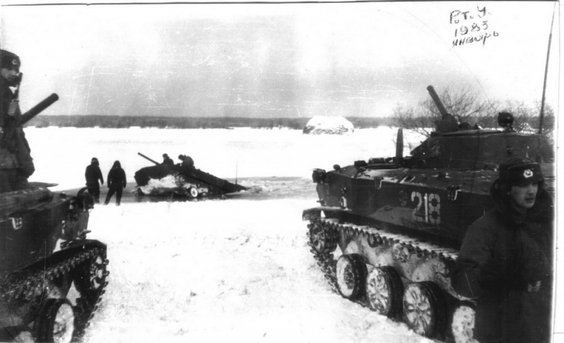 Танки и полыньи не боятся:-)