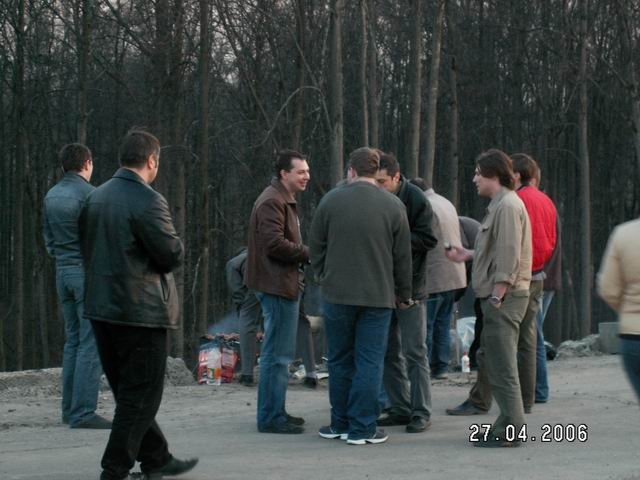 Мужики какието