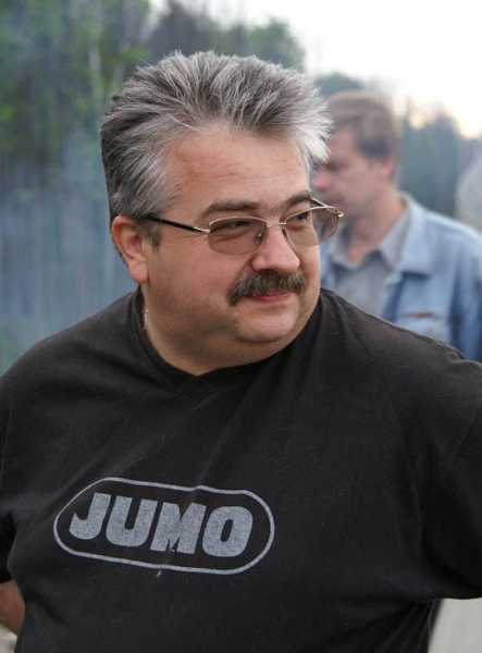 Сергей JUMO (хотя понять что это Джума не сложно)