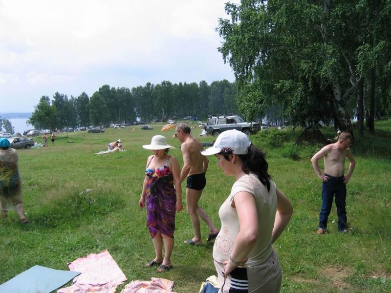 В раздумьях.