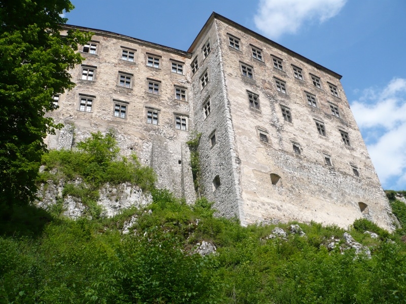 Пескова Скала